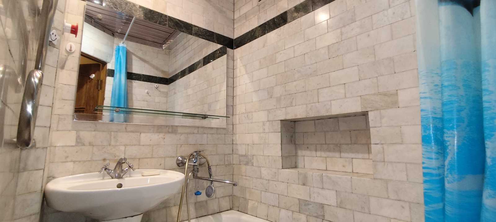 Продажа 3-комнатной квартиры 62 м², Багговутовская ул., 3/15
