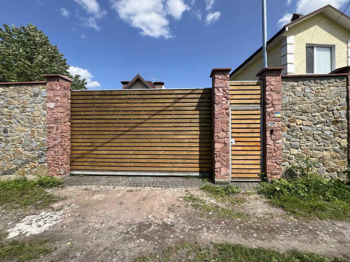 Оренда будинку 200 м², Прорізна, 18