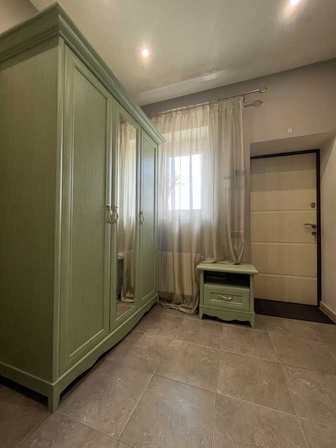 Оренда будинку 200 м², Прорізна, 18
