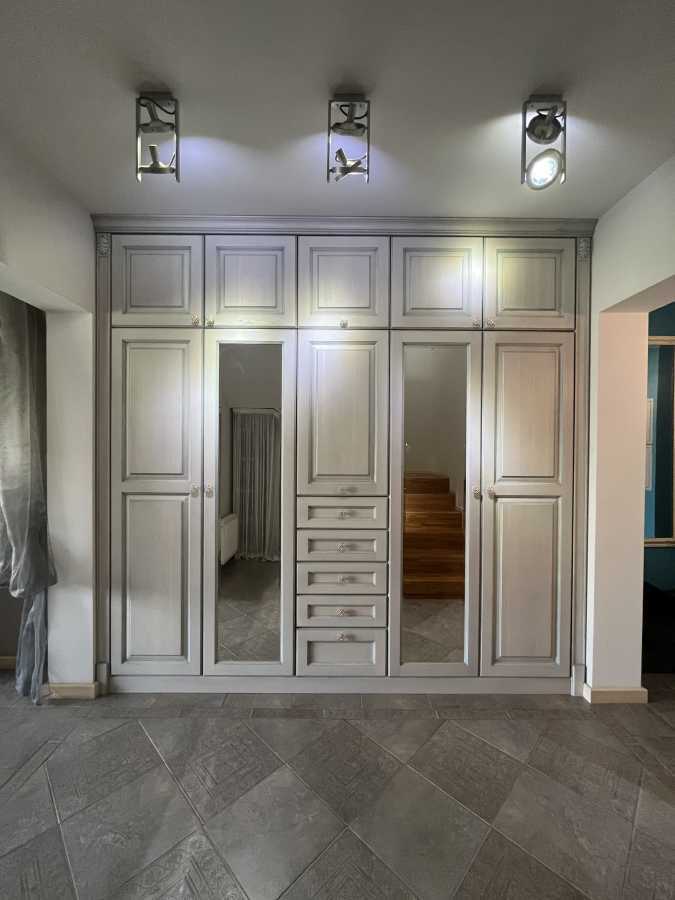 Оренда будинку 200 м², Прорізна, 18
