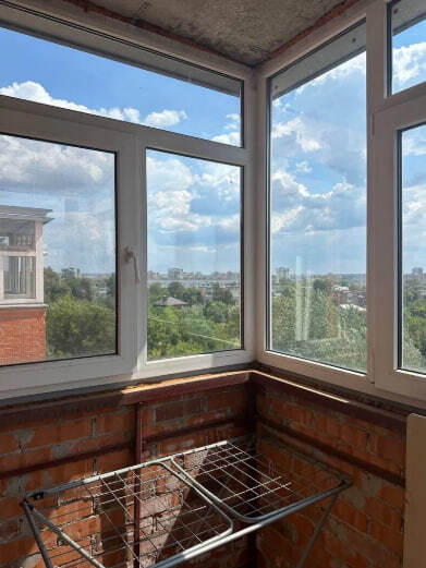 Продаж 1-кімнатної квартири 38.4 м², Новомістинська вул.
