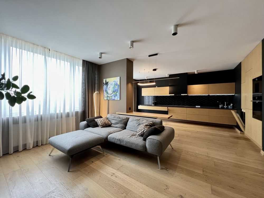 Продаж 3-кімнатної квартири 94 м², Моторний пров., 9А