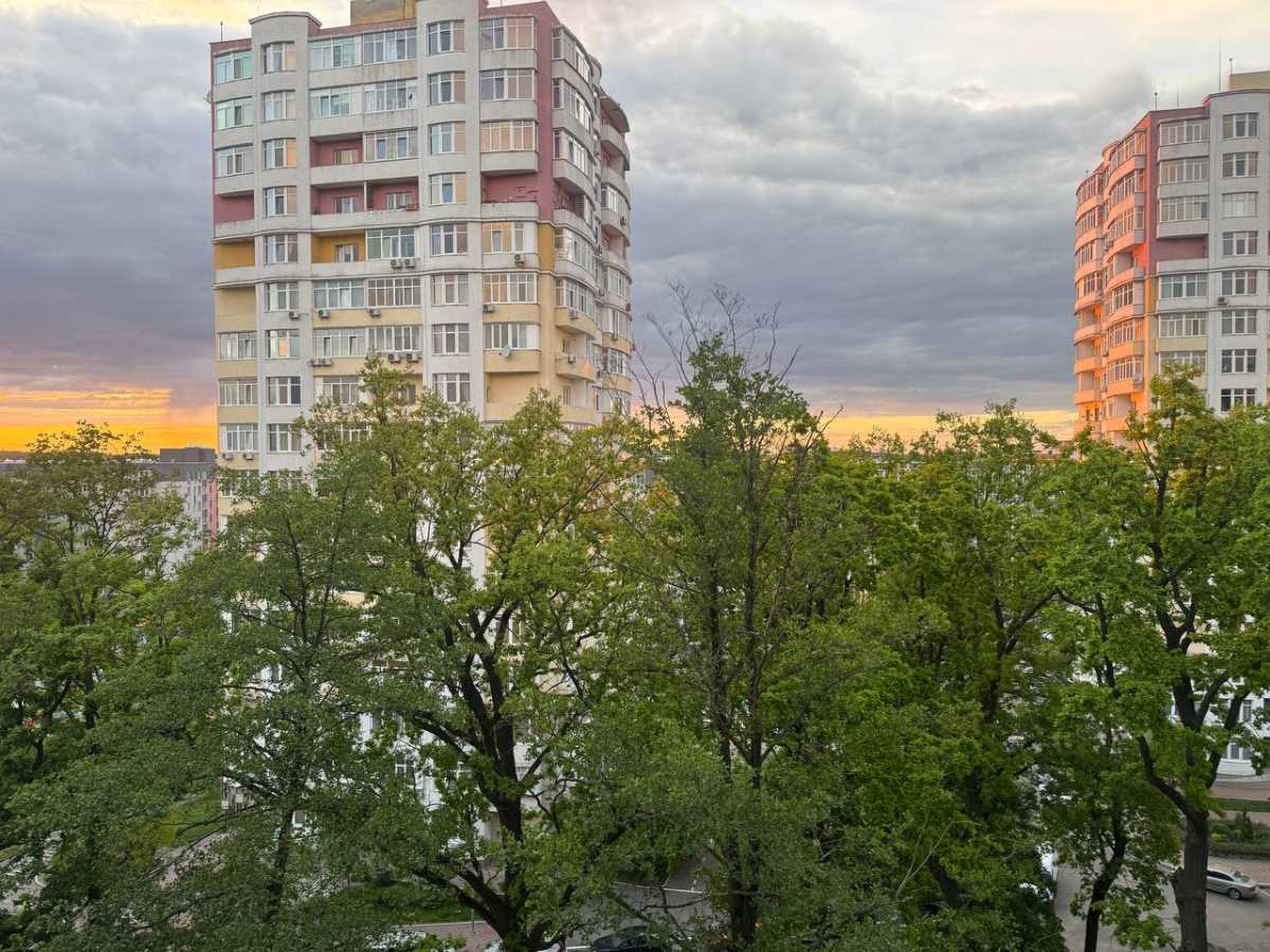 Продаж 1-кімнатної квартири 45.1 м², Миколи Сингаївського, 8К