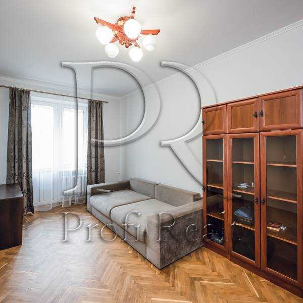 Продажа 2-комнатной квартиры 55 м², Питерская ул., 14