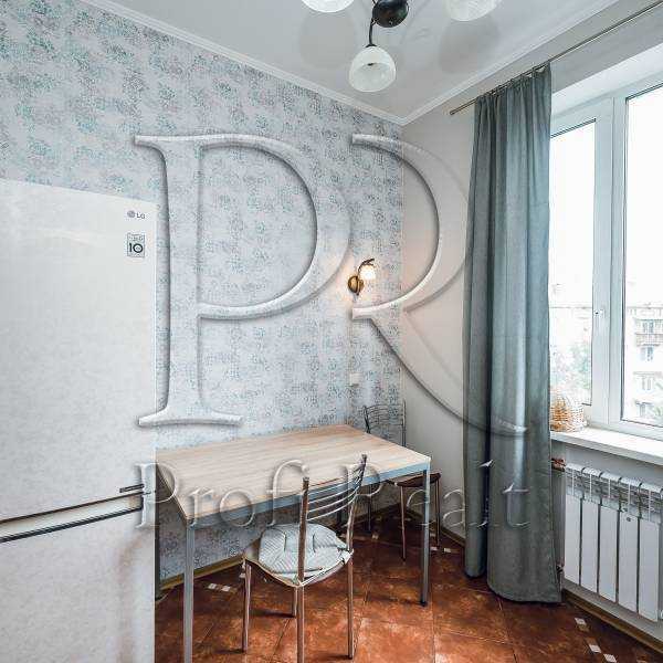 Продажа 2-комнатной квартиры 55 м², Питерская ул., 14