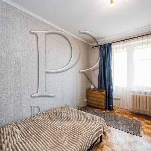 Продажа 2-комнатной квартиры 55 м², Питерская ул., 14