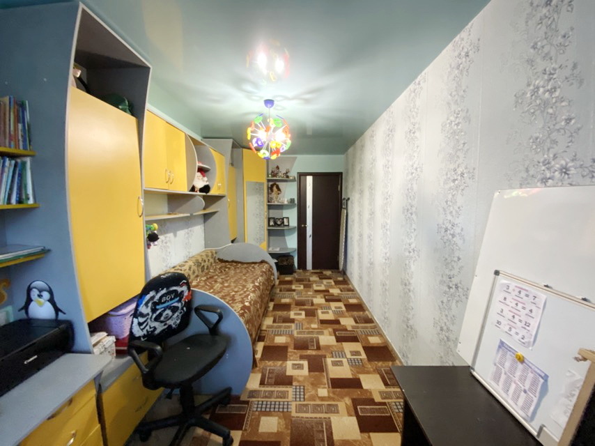 Продажа 3-комнатной квартиры 62 м², Киевская ул.