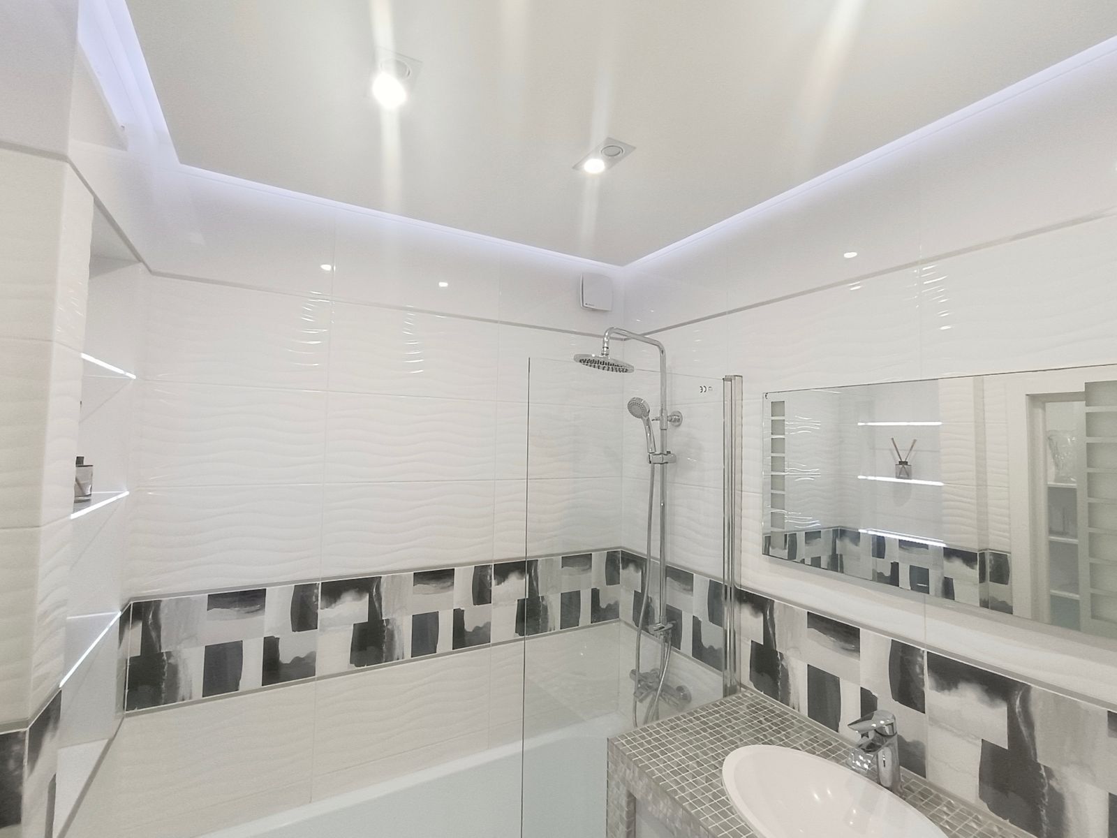 Аренда 3-комнатной квартиры 95 м², Сергея Данченко ул., 3