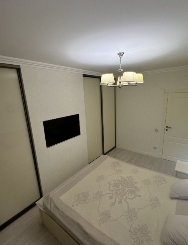 Продаж 3-кімнатної квартири 80 м², Каховська вул., 62