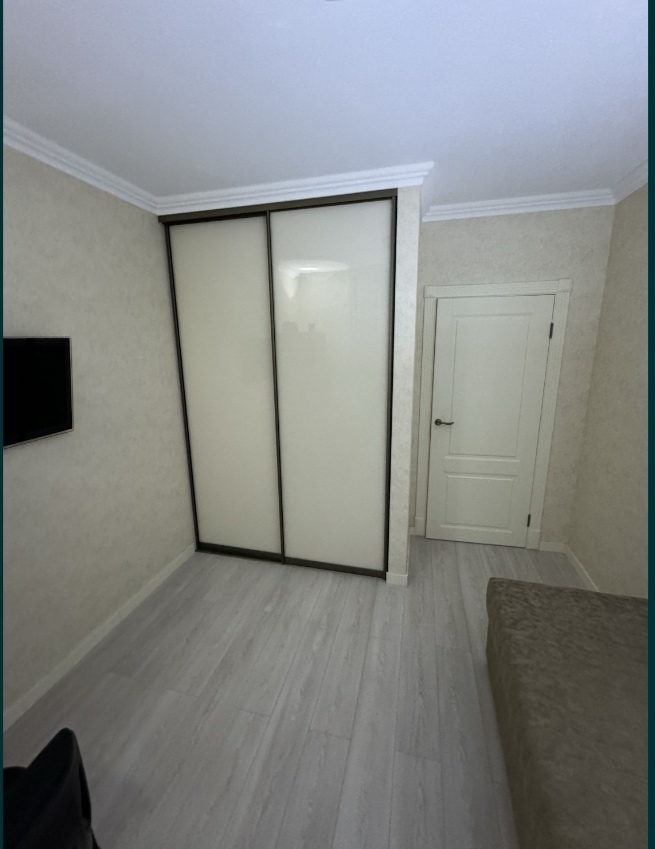 Продаж 3-кімнатної квартири 80 м², Каховська вул., 62