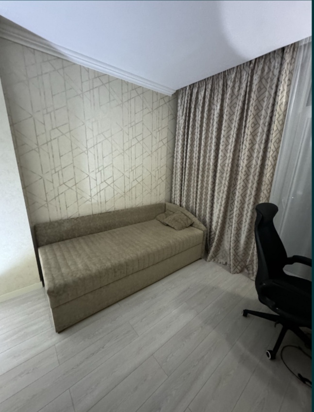 Продаж 3-кімнатної квартири 80 м², Каховська вул., 62
