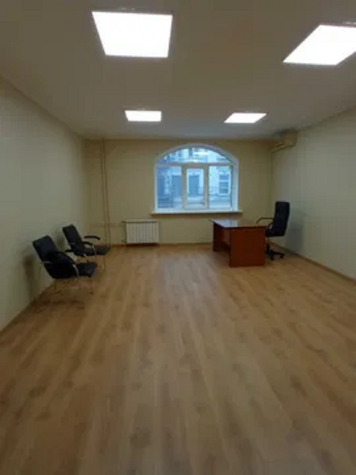 Оренда офісу 100 м², Межигірська вул., 28