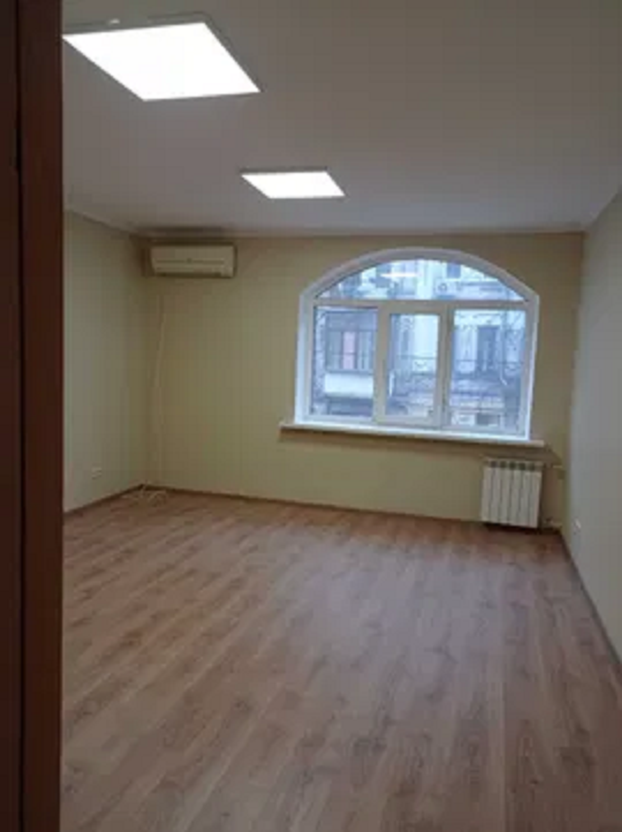 Оренда офісу 100 м², Межигірська вул., 28