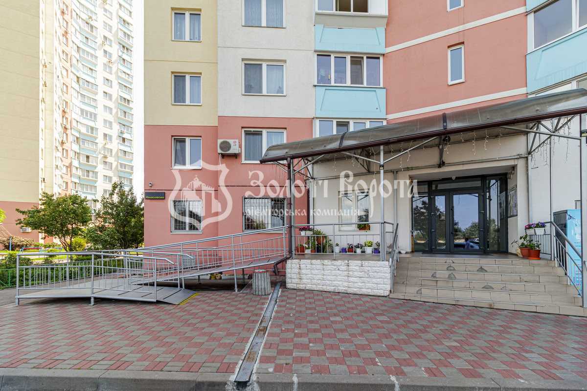 Продаж 2-кімнатної квартири 65 м², Милославська, 2в