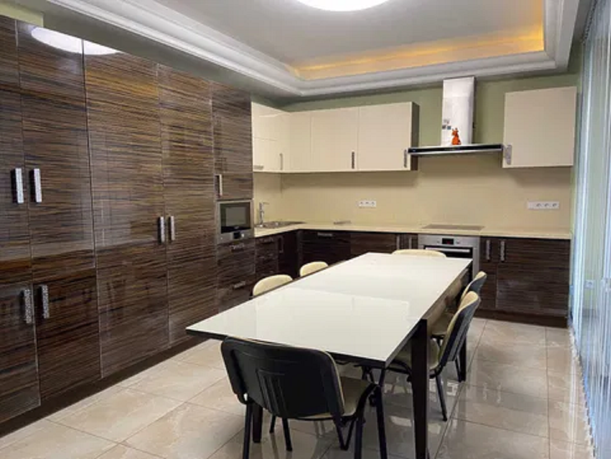 Оренда офісу 178 м², Воздвиженська вул., 10Б