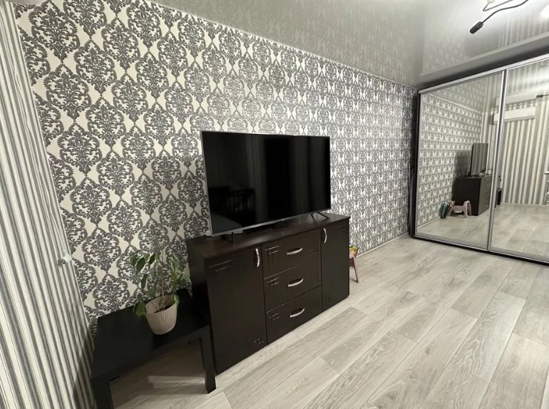 Продажа 1-комнатной квартиры 45 м², Михаила Лушпы просп.