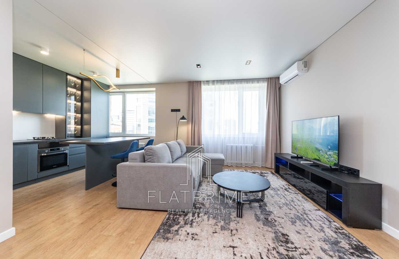 Продажа 2-комнатной квартиры 59.8 м², Суворова ул., 19