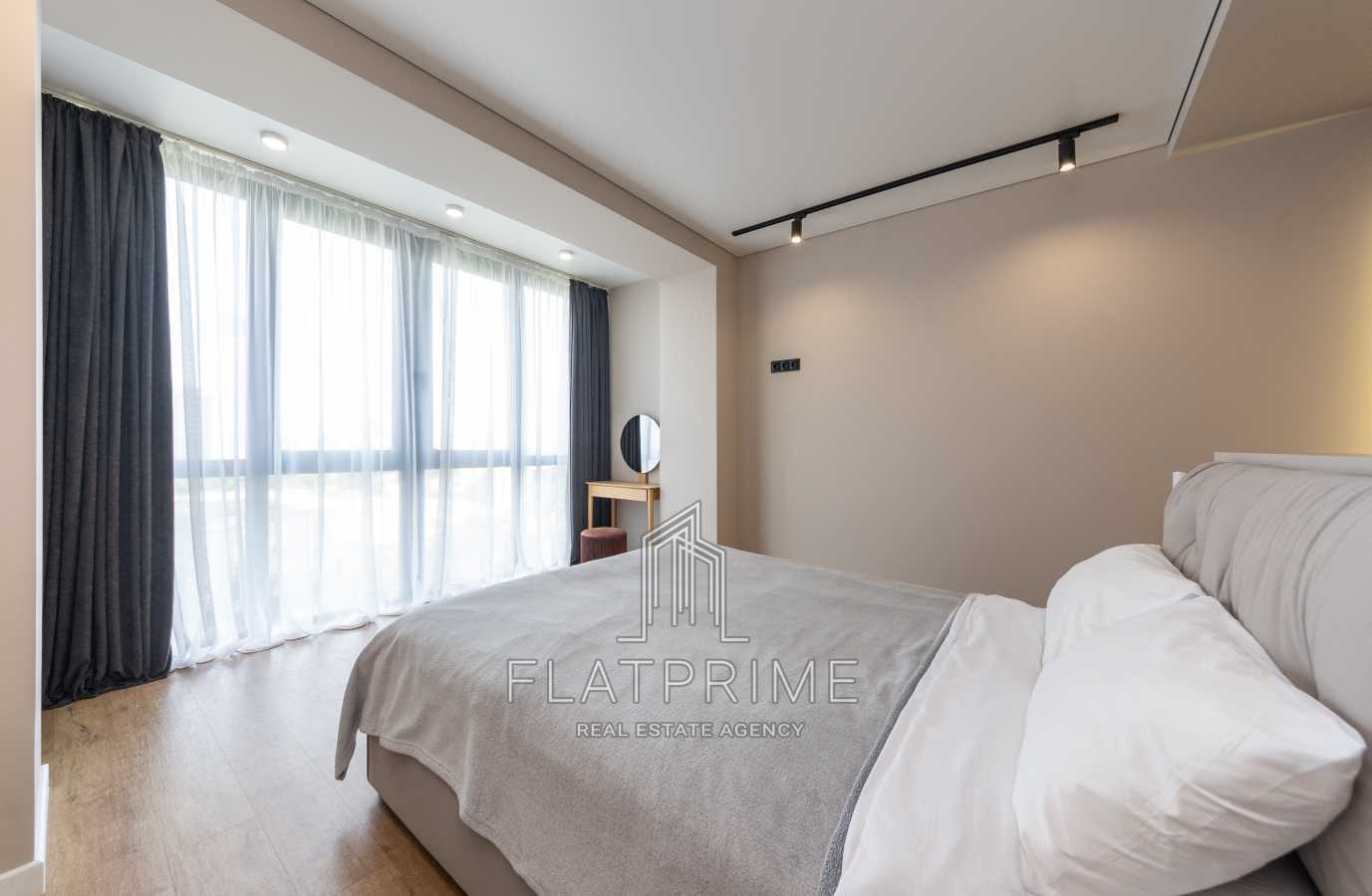 Продажа 2-комнатной квартиры 59.8 м², Суворова ул., 19