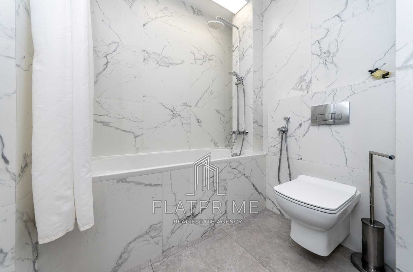 Продажа 2-комнатной квартиры 59.8 м², Суворова ул., 19