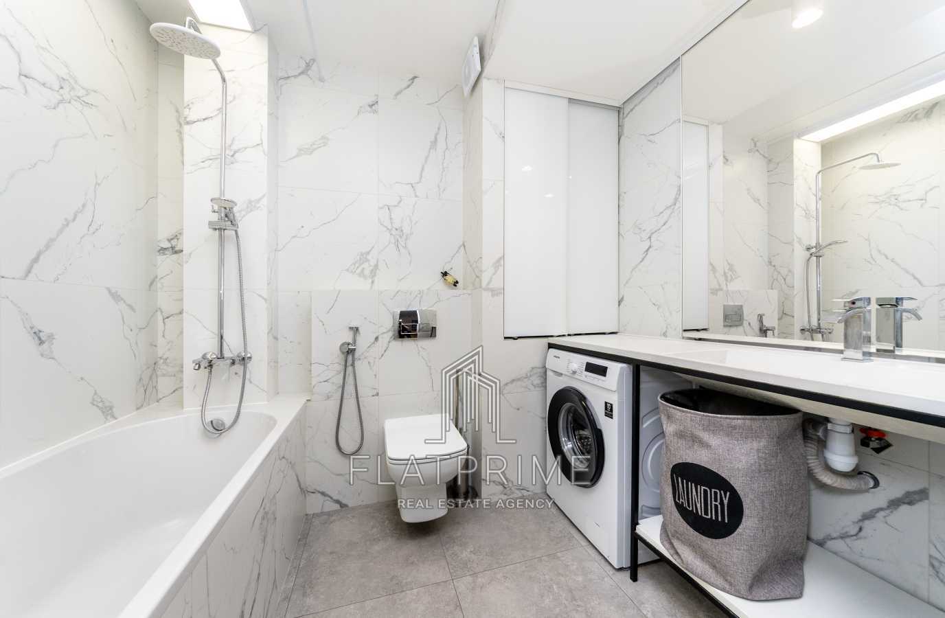 Продажа 2-комнатной квартиры 59.8 м², Суворова ул., 19