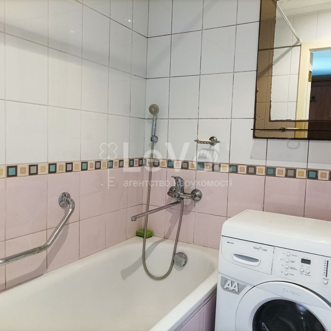 Продажа 3-комнатной квартиры 63 м², Деснянский пер., Лісовий масив. вул. Космонавта Поповича, буд. 4