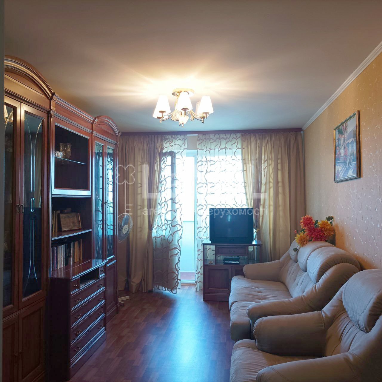 Продажа 3-комнатной квартиры 63 м², Деснянский пер., Лісовий масив. вул. Космонавта Поповича, буд. 4