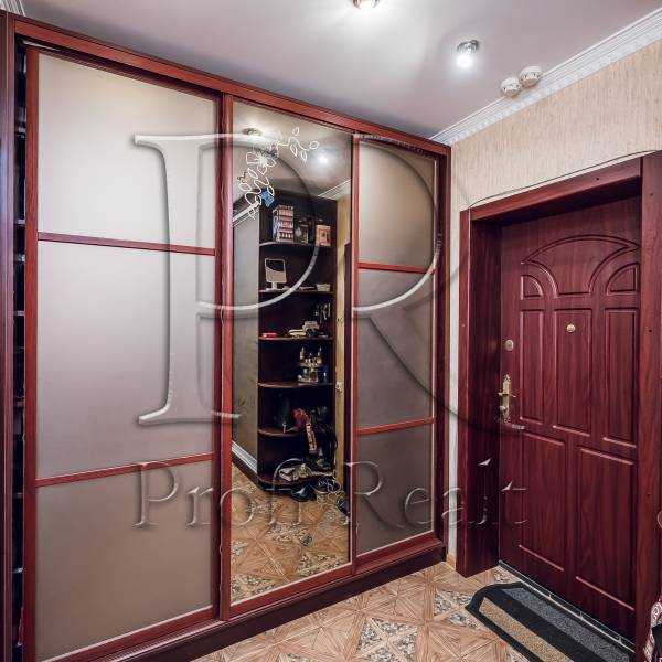 Продаж 1-кімнатної квартири 56 м², Урлівська вул., 11А