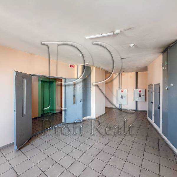 Продаж 1-кімнатної квартири 56 м², Урлівська вул., 11А