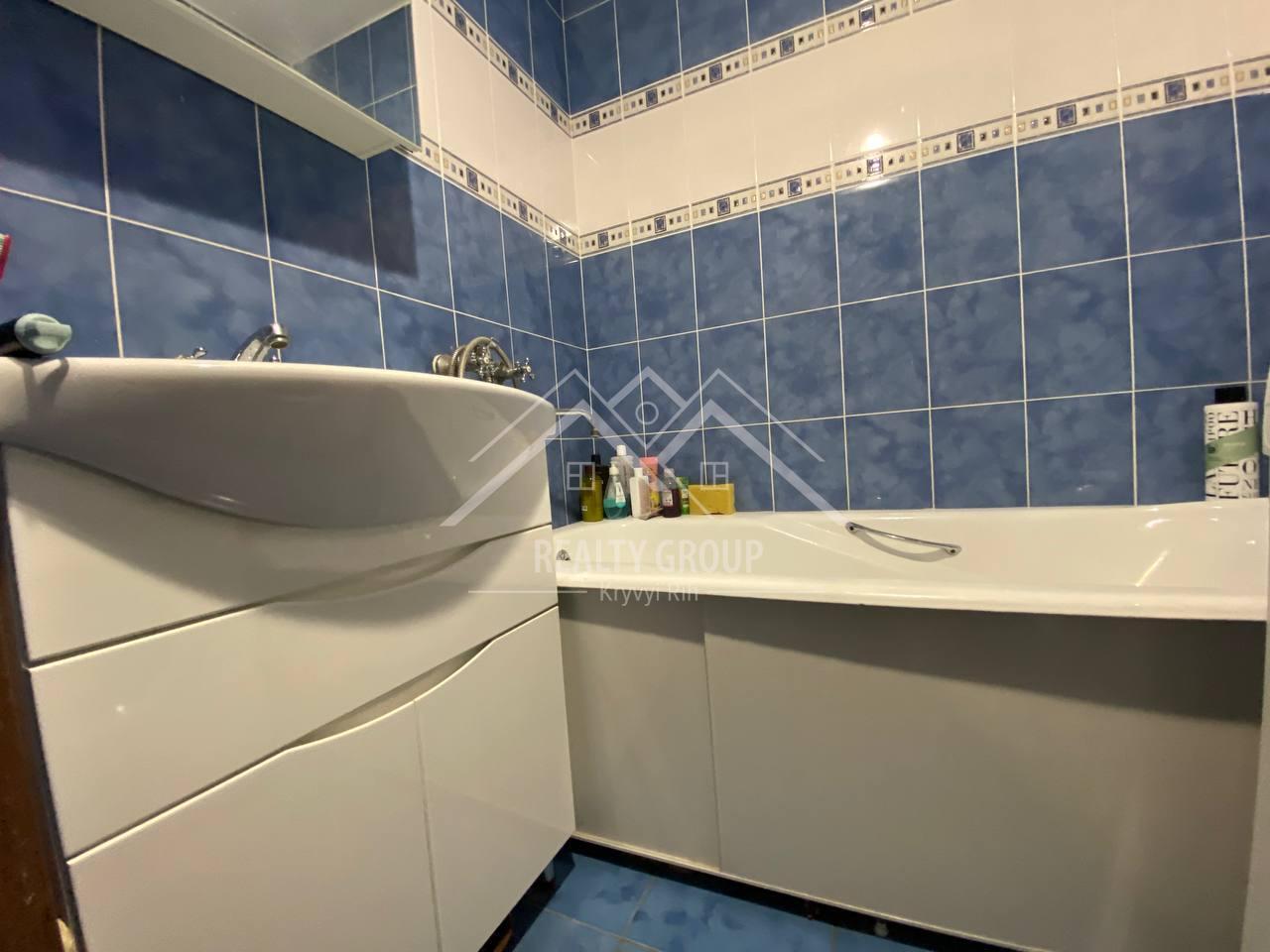 Продаж 3-кімнатної квартири 71 м², Лісового вул.