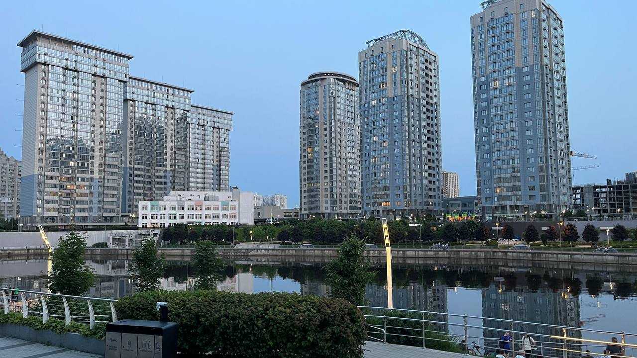 Продаж 3-кімнатної квартири 128 м², Трускавецька вул., 2А