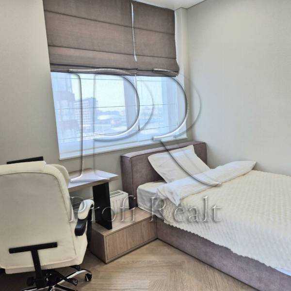 Продаж 2-кімнатної квартири 61 м², Олександра Олеся вул., 9