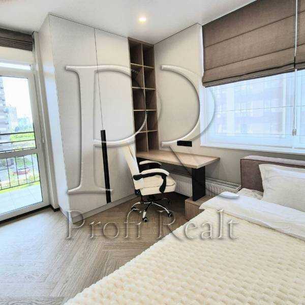 Продаж 2-кімнатної квартири 61 м², Олександра Олеся вул., 9