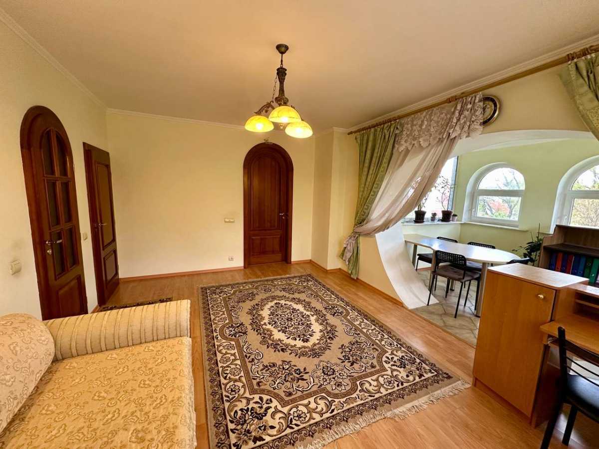 Продажа коттеджа 575.9 м², Цветочная ул., 3