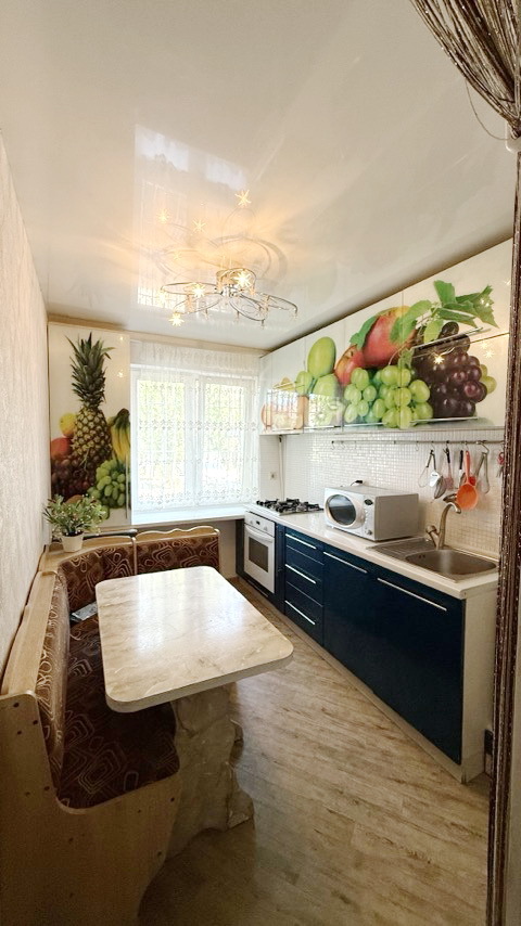 Продажа 3-комнатной квартиры 62 м², Киевская ул.