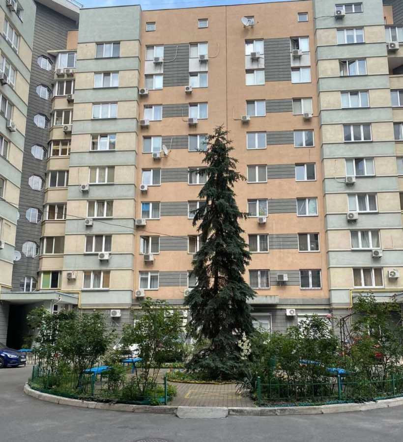 Оренда 1-кімнатної квартири 65 м², Раїси Окіпної вул., 8
