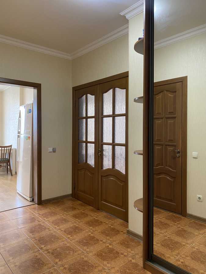 Оренда 1-кімнатної квартири 65 м², Раїси Окіпної вул., 8