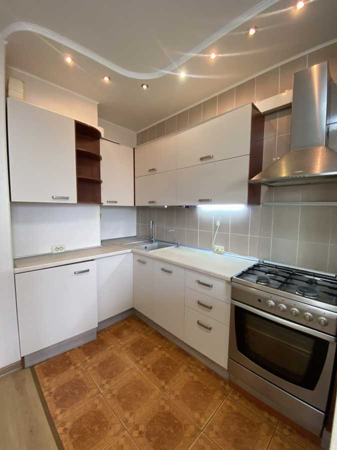 Оренда 1-кімнатної квартири 65 м², Раїси Окіпної вул., 8