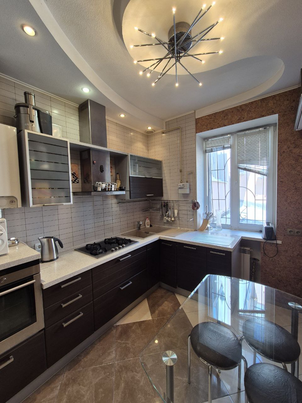 Продаж 2-кімнатної квартири 70 м², Михайла Грушевського вул.