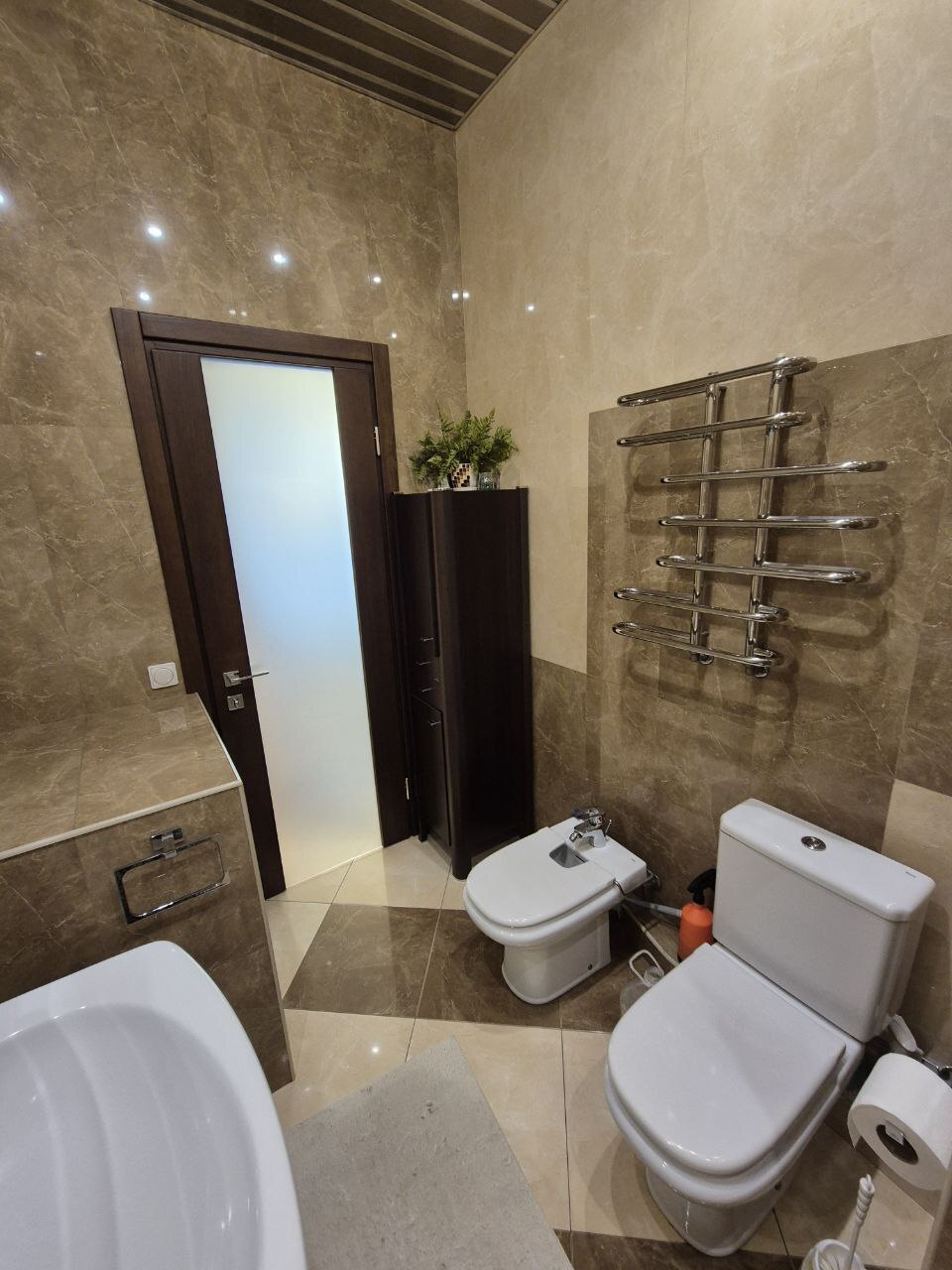 Продаж 2-кімнатної квартири 70 м², Михайла Грушевського вул.