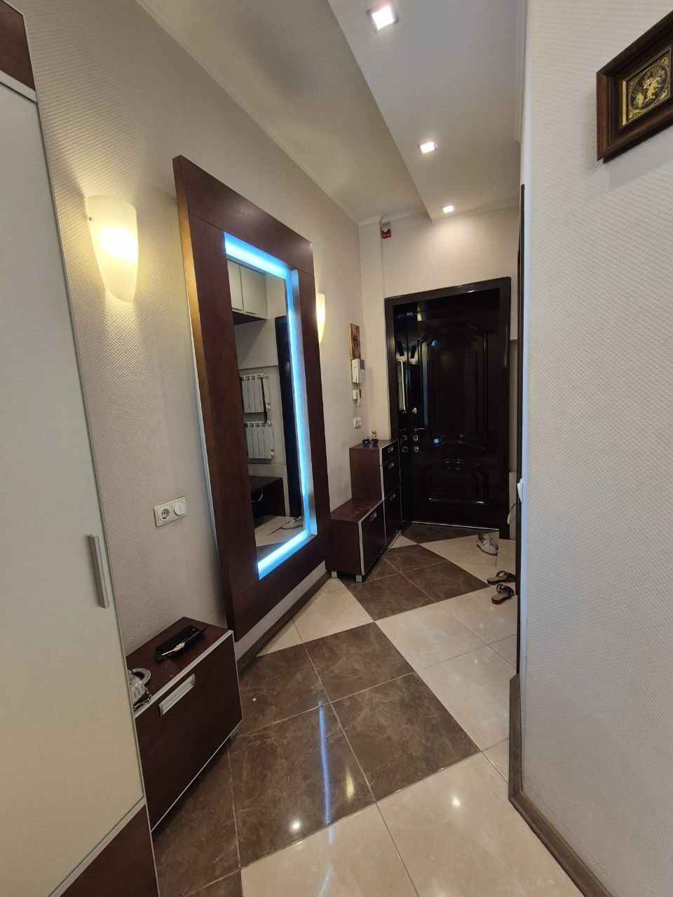 Продаж 2-кімнатної квартири 70 м², Михайла Грушевського вул.