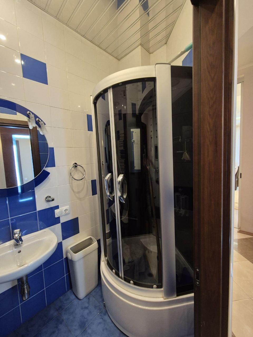 Продаж 2-кімнатної квартири 70 м², Михайла Грушевського вул.
