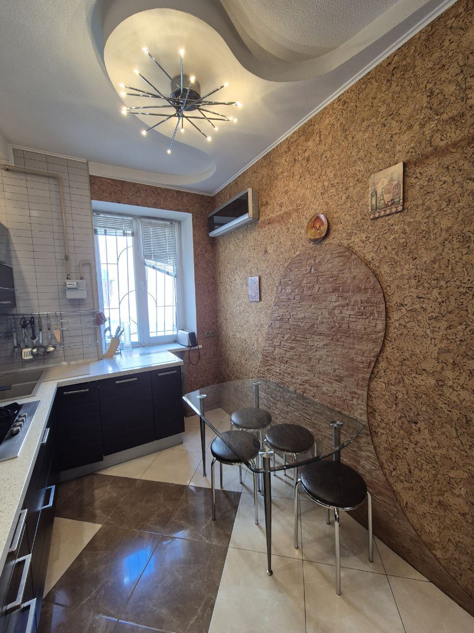 Продаж 2-кімнатної квартири 70 м², Михайла Грушевського вул.