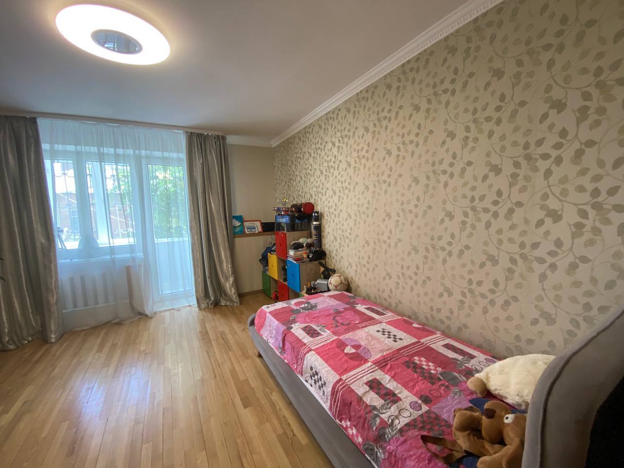 Аренда 4-комнатной квартиры 117 м², Александра Кониского ул.