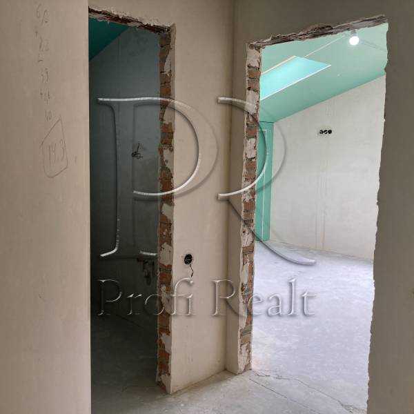 Продаж 3-кімнатної квартири 131 м², Тарасівська вул., 9