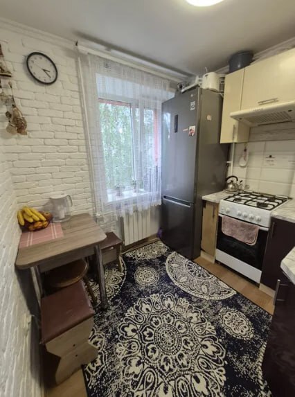 Продаж 2-кімнатної квартири 42 м², Новомістинська вул.