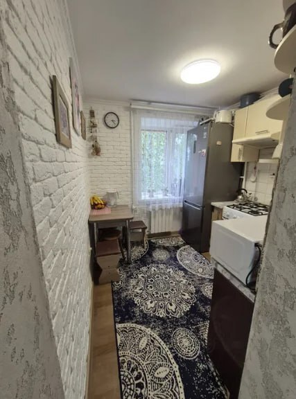 Продаж 2-кімнатної квартири 42 м², Новомістинська вул.