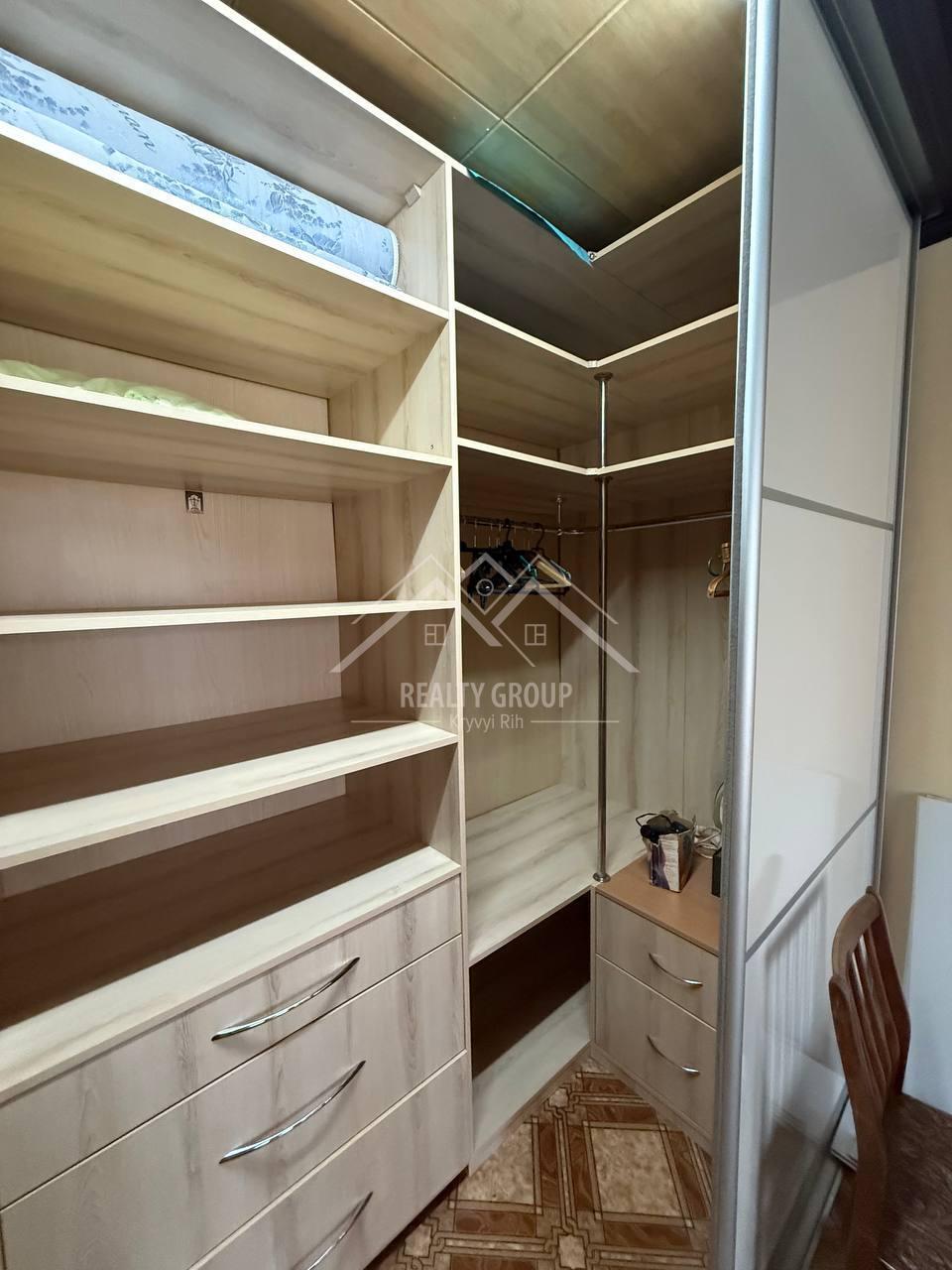 Продаж 2-кімнатної квартири 44.5 м², Соборності вул.