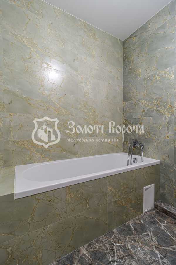 Продаж 2-кімнатної квартири 39.9 м², Машинобудівників вул., 14а