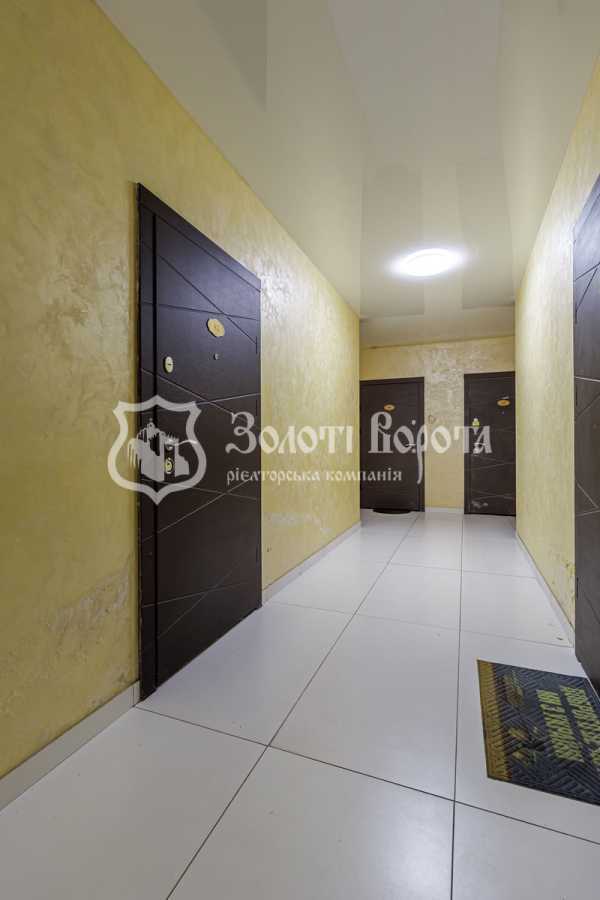 Продаж 2-кімнатної квартири 39.9 м², Машинобудівників вул., 14а