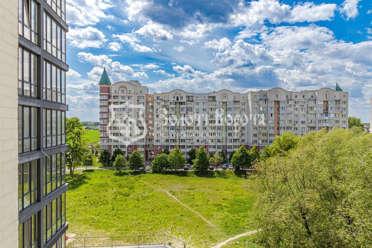 Продаж 2-кімнатної квартири 39.9 м², Машинобудівників вул., 14а